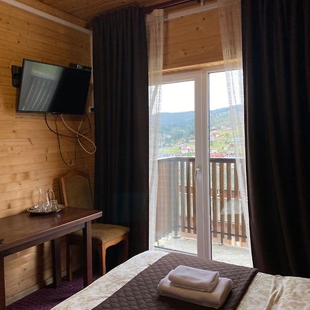 Forrest Hotel Bukovel Bagian luar foto