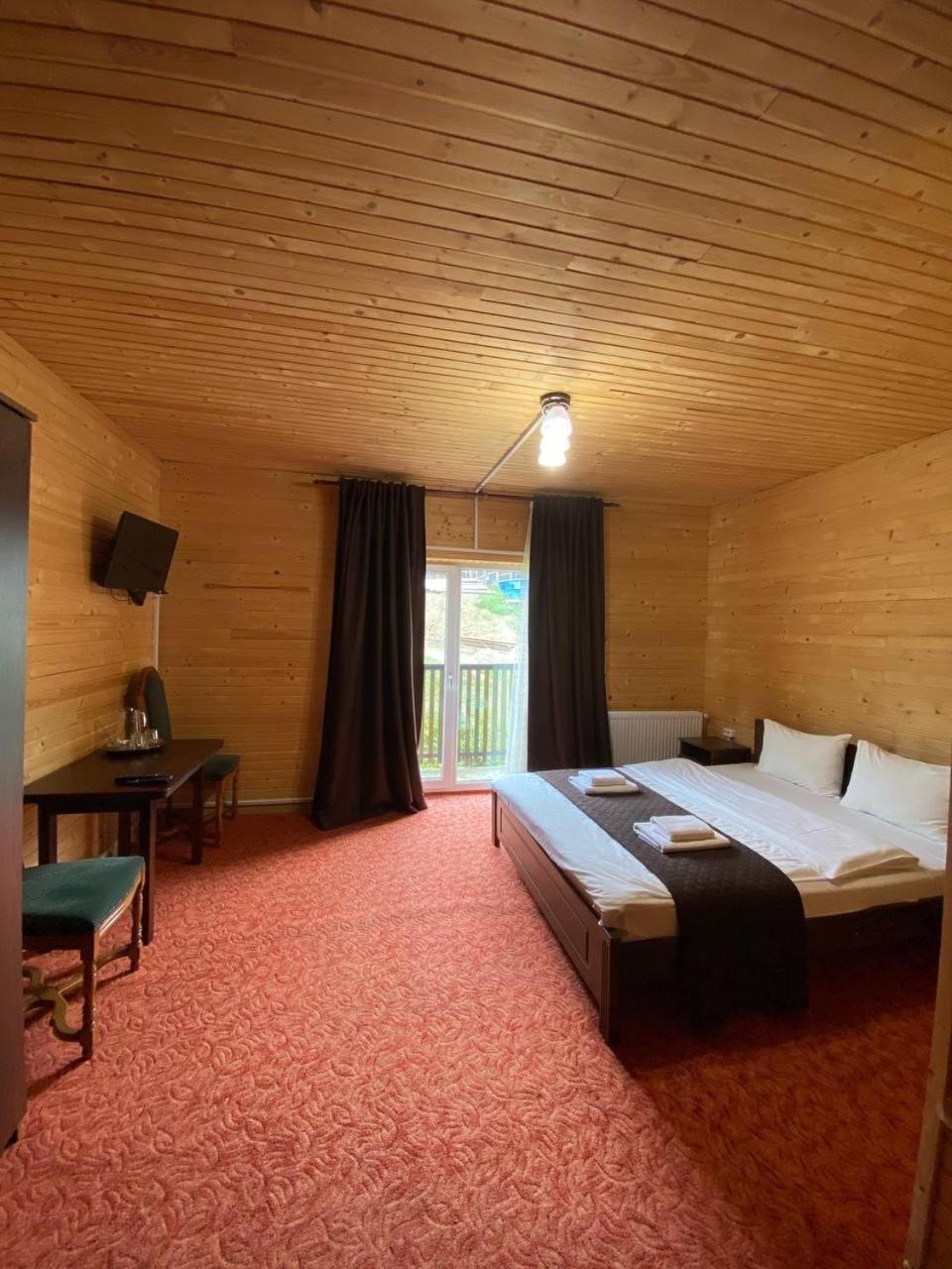 Forrest Hotel Bukovel Bagian luar foto