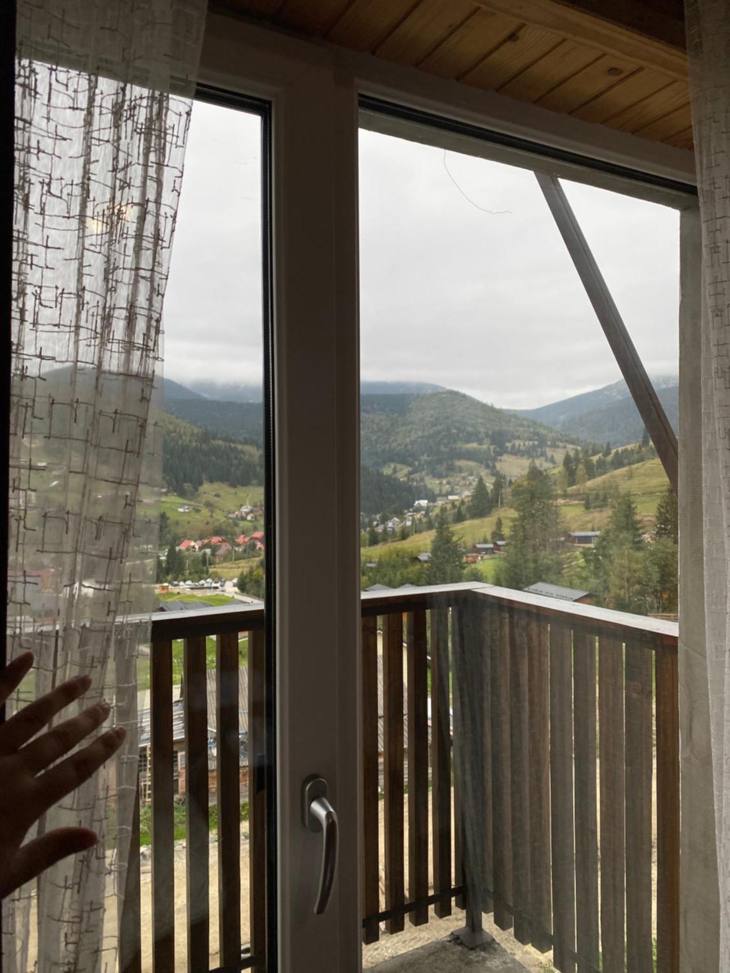 Forrest Hotel Bukovel Bagian luar foto